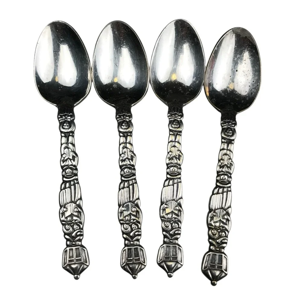 VINTAGE WALLCE SILVER PLATE CHRISTMAS‎ CAROLERS SPOONS SET OF 4 B20Q